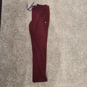 Figs women's Burgundy Yola Scrub Pants - M tall